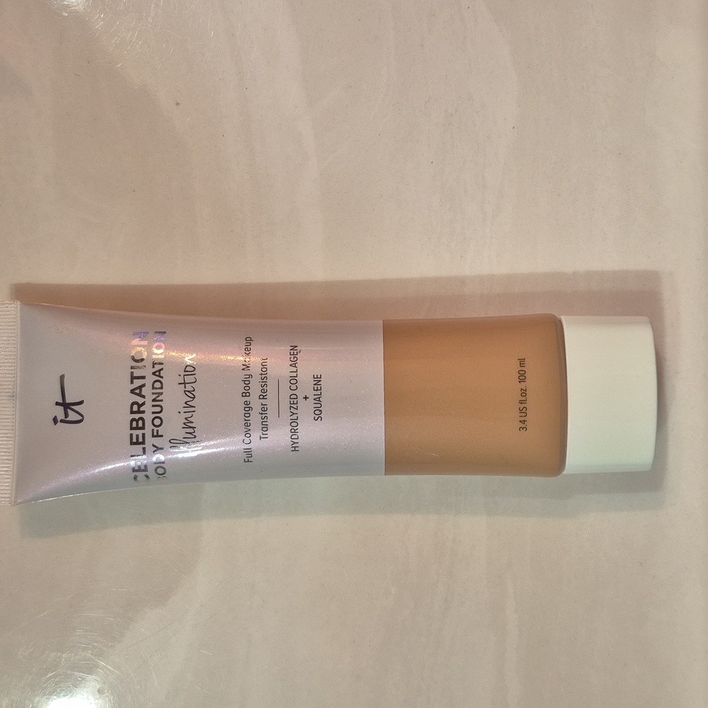 it Cosmetics Celebration Body Foundation Medium Tone 3.4 fl.oz
